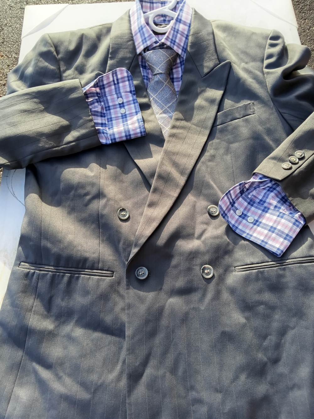 Classic Men's Gray Double-Breasted Suit Jacket - Gray